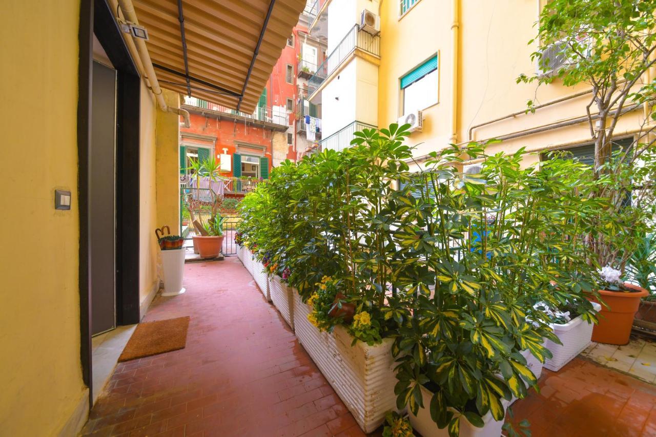 Hotel Domus 42 à Naples Extérieur photo